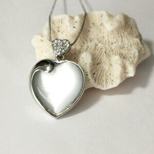 Cats Eye White Heart Pendant Necklace in Silver tone NEW